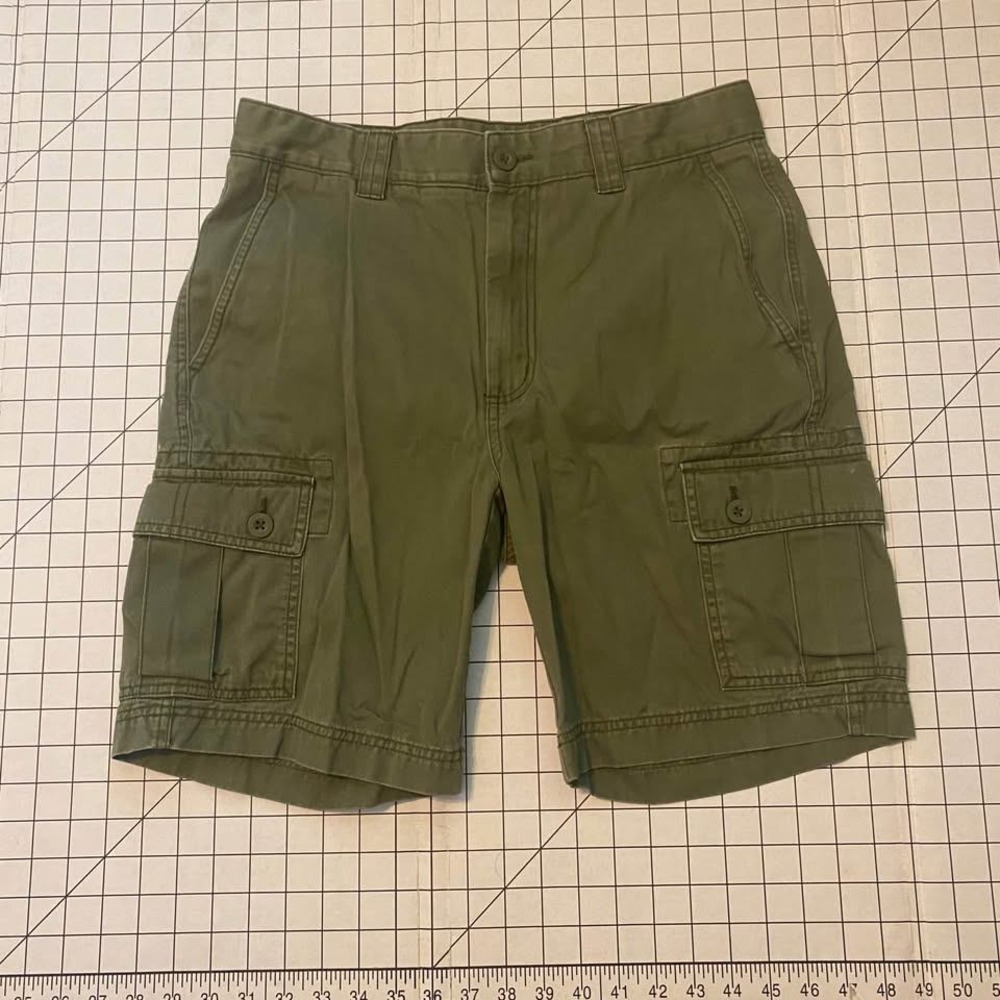 Mens Cargo Shorts 32 Olive Green Cotton Utility Casual RN 58909 - Picture 1 of 3